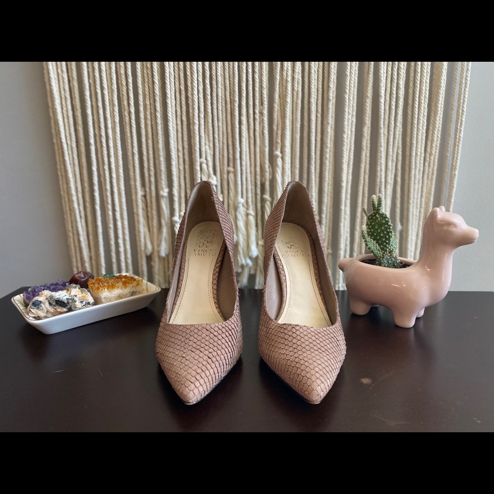 Vince Camuto heels size 7